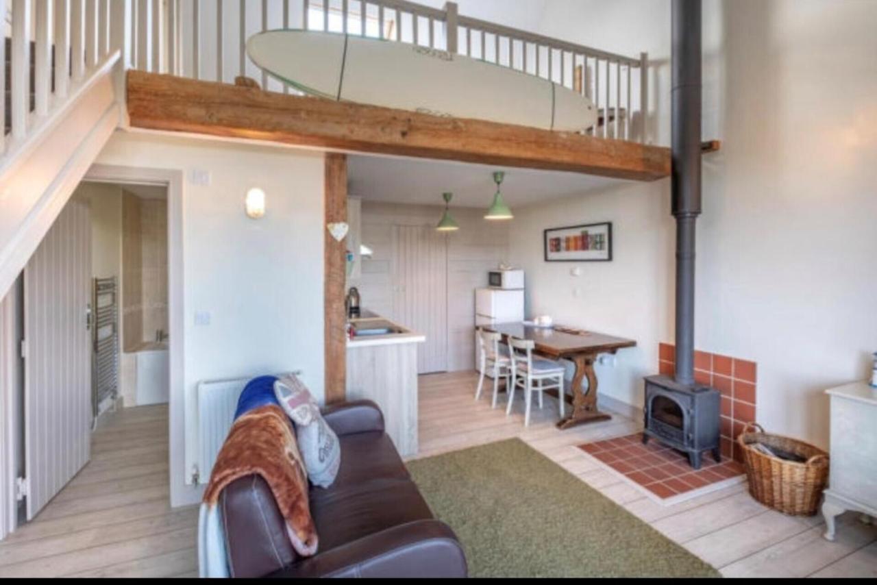Surf Shack - Impeccable 1-Bed Cottage In Shorwell ภายนอก รูปภาพ